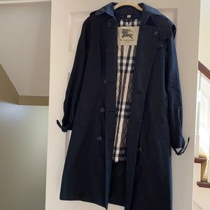 Women's burberry trench coat. Like new! Size 2